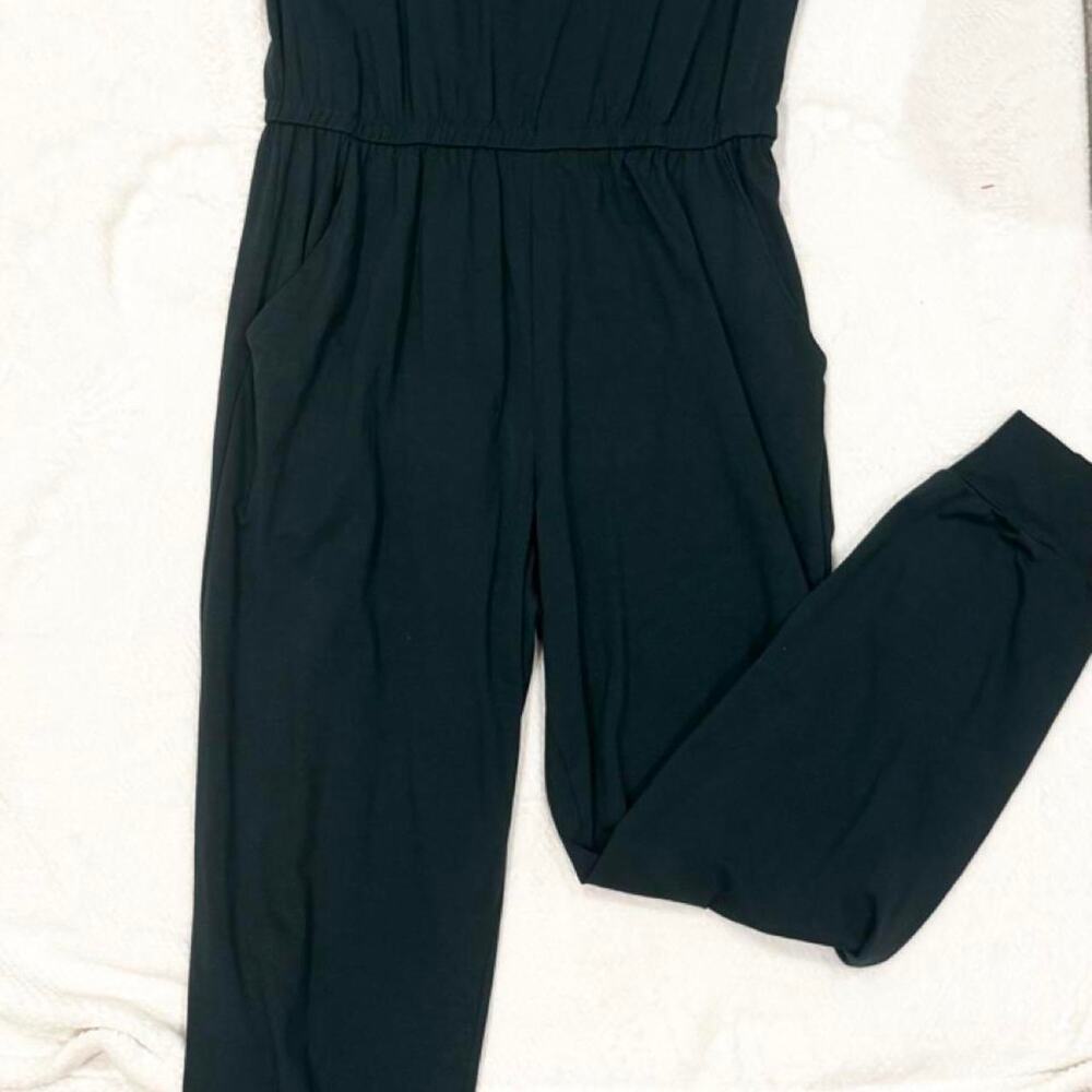 Green jumpsuit with pockets jumpsuit